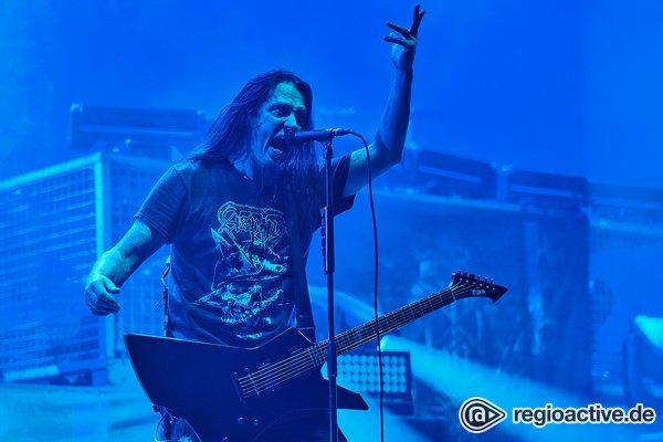 Skandinavischer Metal - Bilder von Hypocrisy als Vorgruppe von Amon Amarth live in Frankfurt 