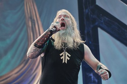 Berserker auf globalem Siegeszug - So wüten Wikinger: Live-Bilder von Amon Amarth in Frankfurt 