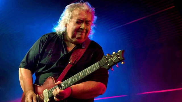 Bernie Marsden, Don Airey, Jennifer Batten rocken gemeinsam beim ''Ultimate Jam'' auf der Musikmesse