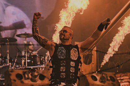 Emotionen und Explosionen - Das schwedische Metal-Kommando Sabaton füllt die Frankfurter Festhalle 