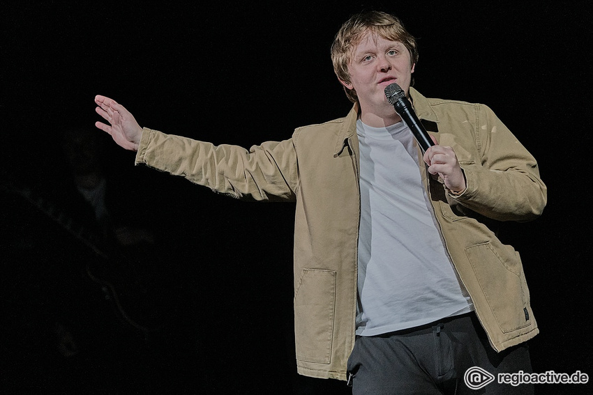 Lewis Capaldi (live in Frankfurt 2020)