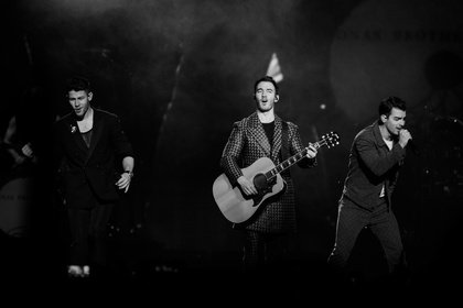 Nicht nur optisch beeindruckend - Brüderlich: Bilder der Jonas Brothers live in der Lanxess Arena in Köln 