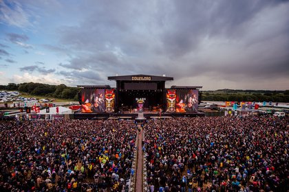 Deutschland-Premiere - Live Nation kündigt Download Festival 2022 auf dem Hockenheimring an 