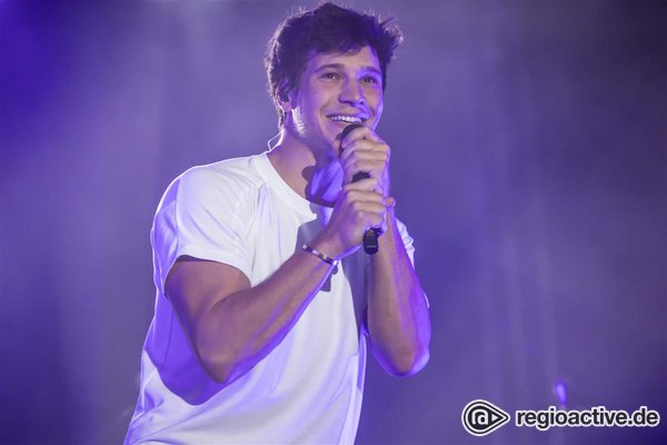 Umschwärmt - Strahlemann: Bilder von Wincent Weiss live beim 5. Zeltfestival Rhein-Neckar in Mannheim 