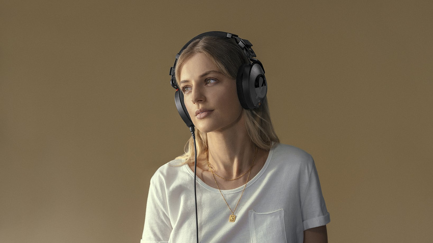 RØDE präsentiert mit dem NTH-100 seinen ersten Kopfhörer