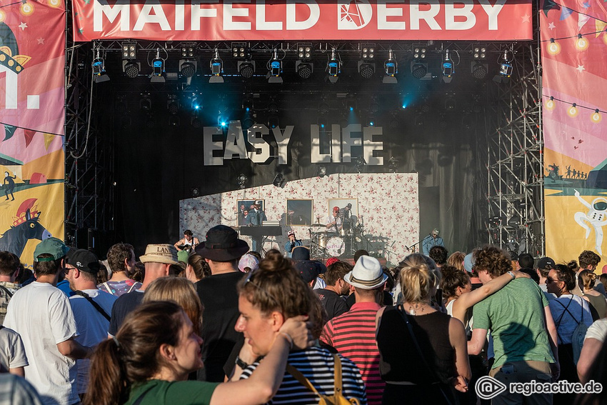 Easy Life (live beim Maifeld Derby Festival, 2022)