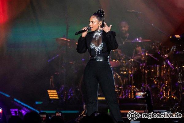 Soul Deluxe - Alicia Keys steigert ihre Show in Mannheim zur absoulten Weltklasse 