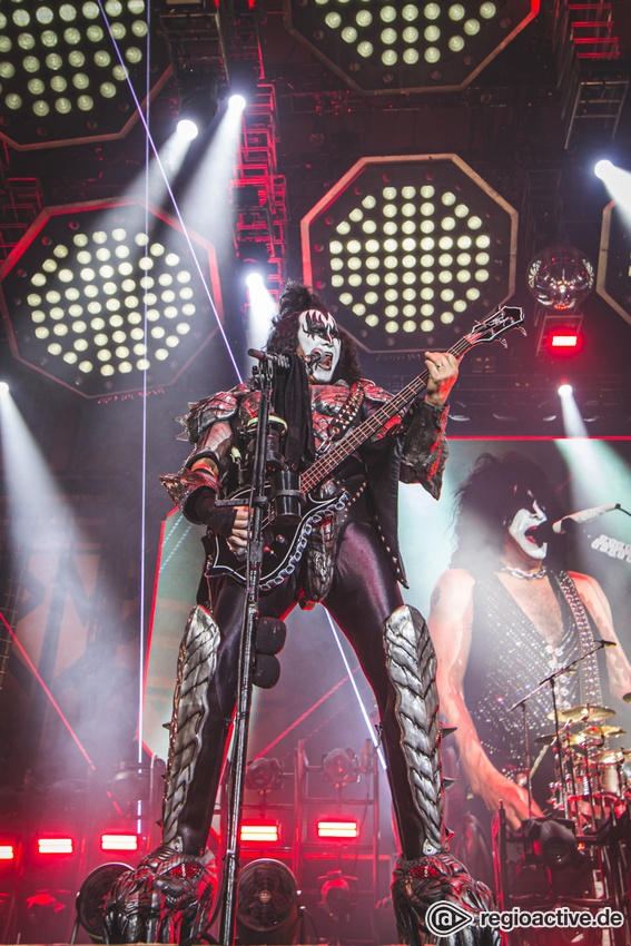 Kiss (live in Frankfurt, 2022)