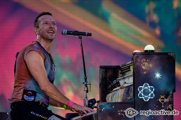 Nachhaltige Glücksgefühle - Coldplay verbreiten im Deutsche Bank Park Frankfurt pure Lebensfreude 