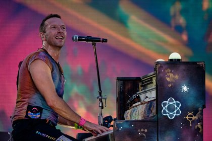 Nachhaltige Glücksgefühle - Coldplay verbreiten im Deutsche Bank Park Frankfurt pure Lebensfreude 