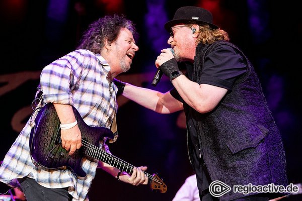 Mal etwas anderes - Toto: Bilder des neuen Line-ups live bei Musik im Park in Schwetzingen 