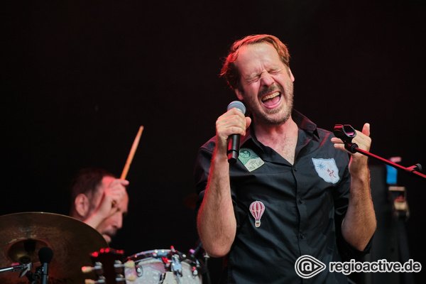 Der Gutsherr hat Erkältung - Gisbert mal anders: Fotos von Husten live beim Heimspiel Knyphausen 2022 