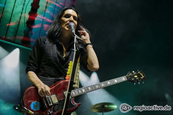 Fokus auf die neuen Songs - Mit Dauerwirkung: Fotos von Placebo live in der Festhalle Frankfurt 