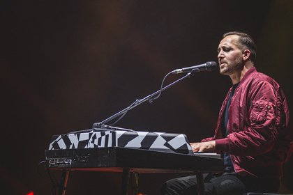 Ausverkauftes Haus - Mit Streichern: Fotos von Danger Dan live in der Alten Oper in Frankfurt 