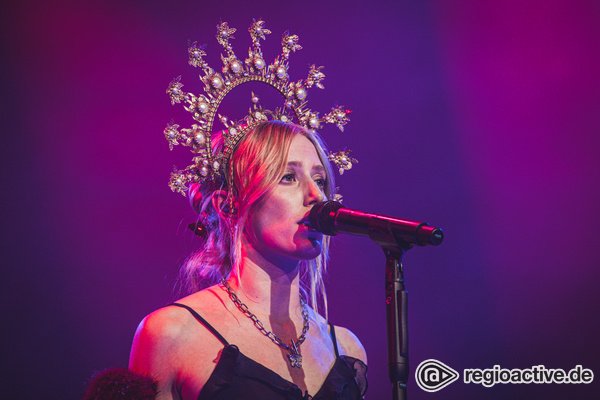 Geschmückt - Opulent: Bilder von LEA live in der Jahrhunderthalle in Frankfurt 