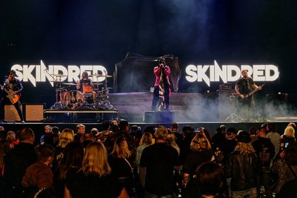 Exzentrisch - Fotos von Skindred als Opener von Volbeat live in Frankfurt 