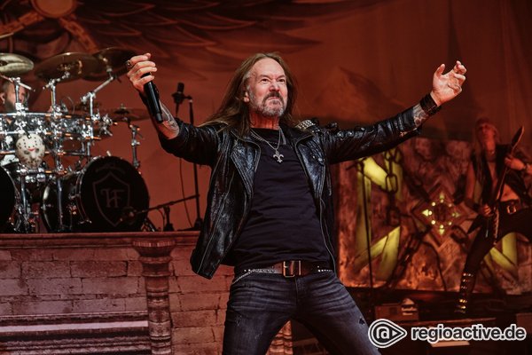 Gäste aus dem Norden - Fotos von Hammerfall als Opener von Helloween live in Frankfurt 