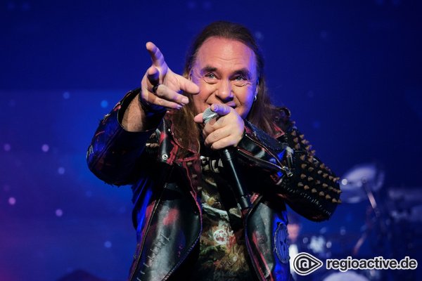 Einer wird vermisst - Im Zeichen des Kürbis: Bilder von Helloween live in Frankfurt 