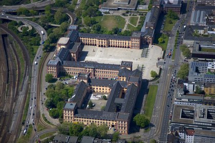 Sie bauten ein Schloss für Mannheim