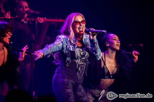 Leicht verspätet - Anastacia: Fotos der 'I'm Outta Lockdown'-Tour live in Frankfurt 