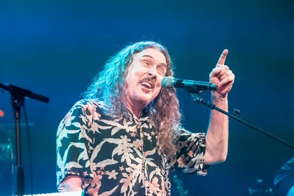 Deutschlandpremiere - Genialer Auftritt: Weird Al Yankovic live im Berliner Admiralspalast 