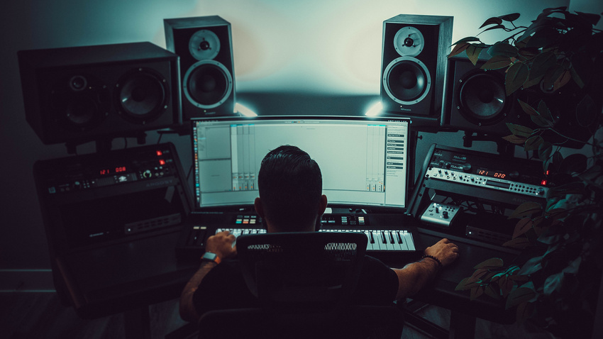 Ob DYI, mit KI oder im Tonstudio: Warum Mastering so wichtig ist