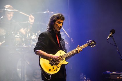 Junggeblieben - Steve Hackett geht in Mannheim mit seinen Fans auf eine epische Reise 