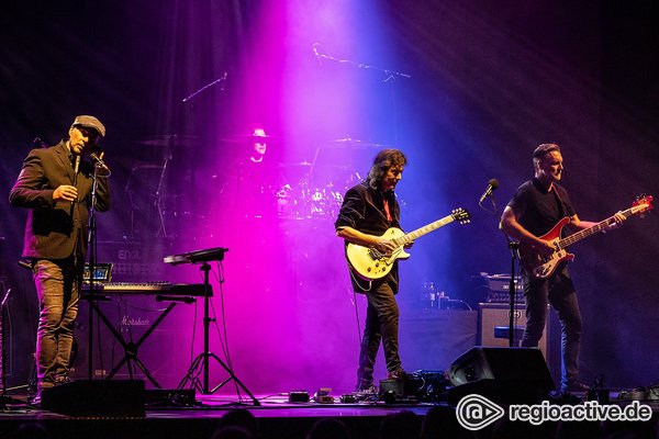 Episch - Steve Hackett: Bilder der 'Foxtrot At Fifty Tour' live in Mannheim 