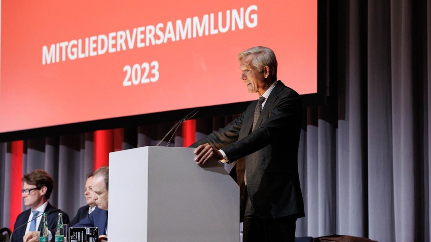 Mitgliederversammlung 2023: GEMA diskutiert Chancen und Herausforderungen von Künstlicher Intelligenz