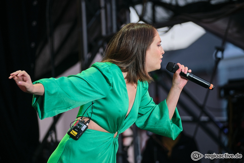 hr-Bigband & Alice Merton (live in Frankfurt 2023)