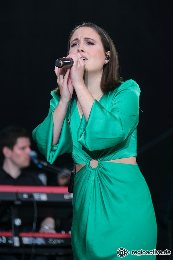 hr-Bigband & Alice Merton (live in Frankfurt 2023)