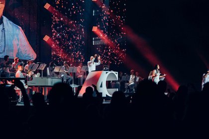 90er-Hits in Orchesterversionen - Alex Christensen & The Berlin Orchestra gehen 2024 mit neuem Album auf Tour 