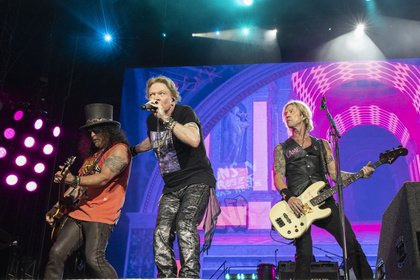 Ohne Dornröschenschlaf - Guns N' Roses präsentieren im Deutsche Bank Park Frankfurt ein Rock'n'Roll-Spektakel mit Makel 