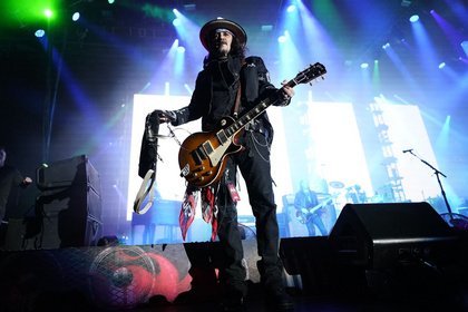 Bärenstarke Kombo - Mit Johnny Depp und Alice Cooper: Bilder der Hollywood Vampires live in Stuttgart 