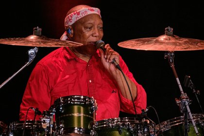 Voller Energie - Billy Cobham: Fotos der Schlagzeug-Legende live in Bad Nauheim 