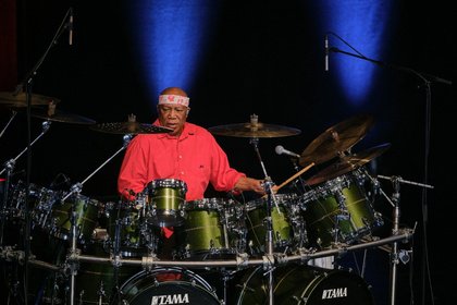 Eine Legende in eindrucksvoller Form - Billy Cobham und seine Band versetzen die Zuschauer in Bad Neuheim in Entzückung 