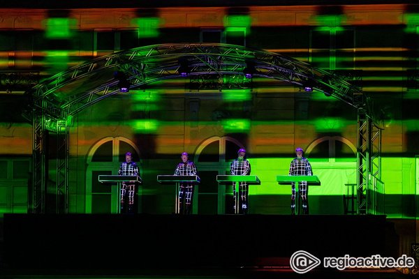 Grandiose Show - Kraftwerk spielen 2024 ein Konzert in Wien 