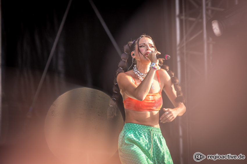 Nina Chuba (live auf dem Highfield Festival, 2023)