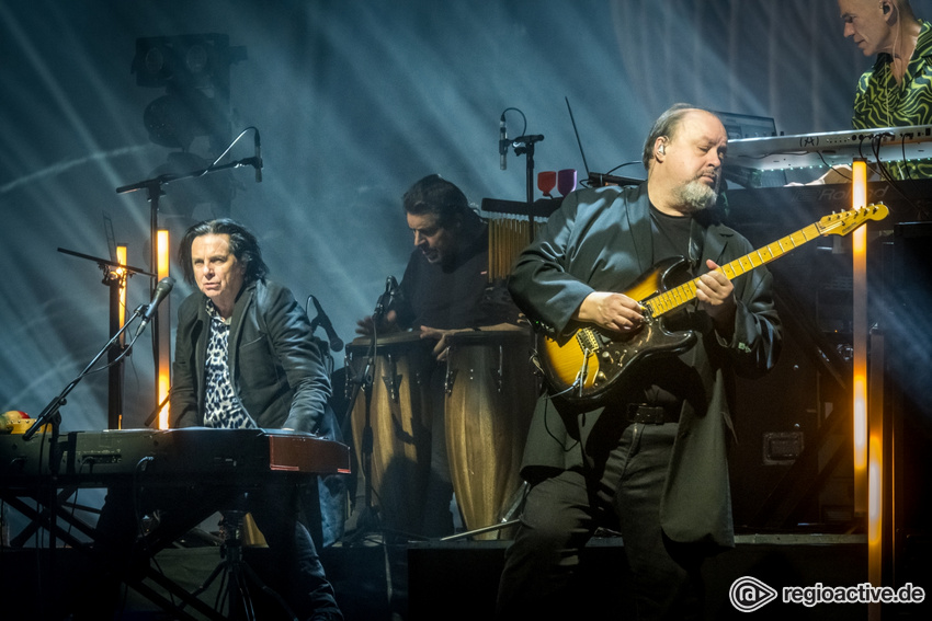 Schnelle Tour vor Weihnachten - Marillion begeistern in Leipzig mit einer abwechslungsreichen Werkschau 