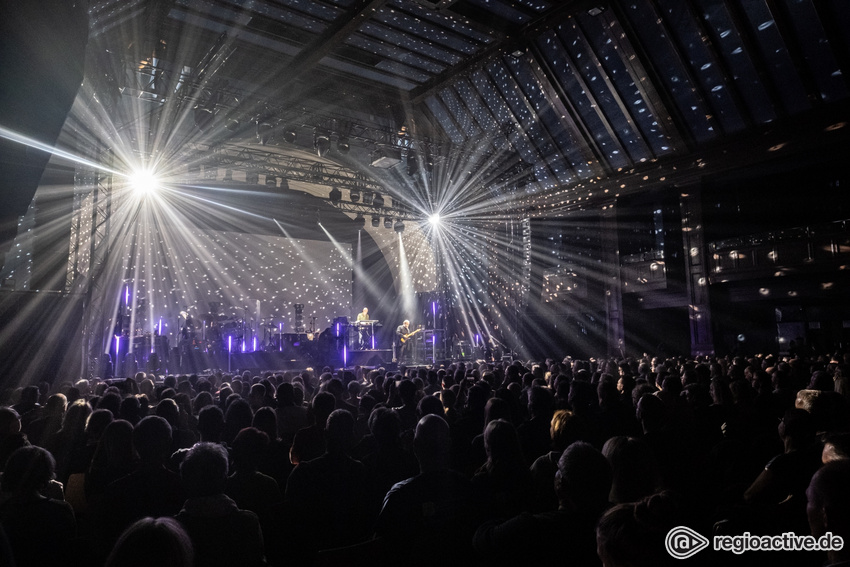 Vorweihnachtlicher Prog - Marillion: Fotos der Prog-Rocker live im Haus Auensee in Leipzig 