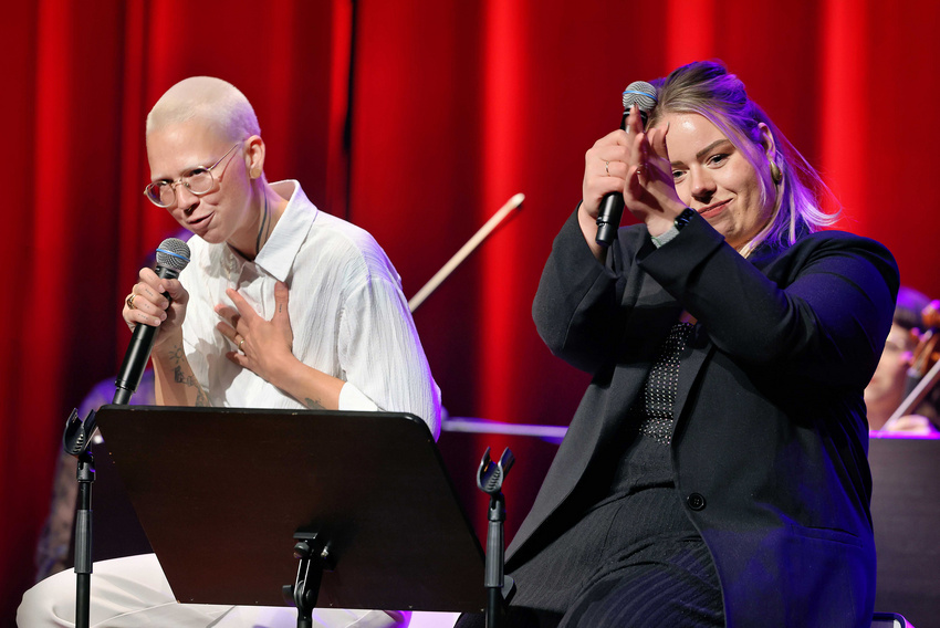 Mikis Takeover Ensemble mit Stefanie Heinzmann (live in Ludwigshafen, 2024)