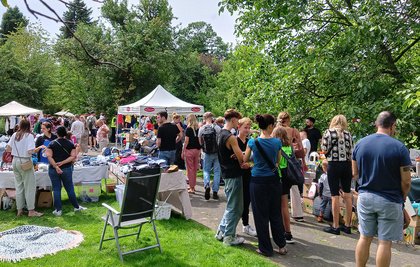 Inklusiver Familienflohmarkt im Grünen