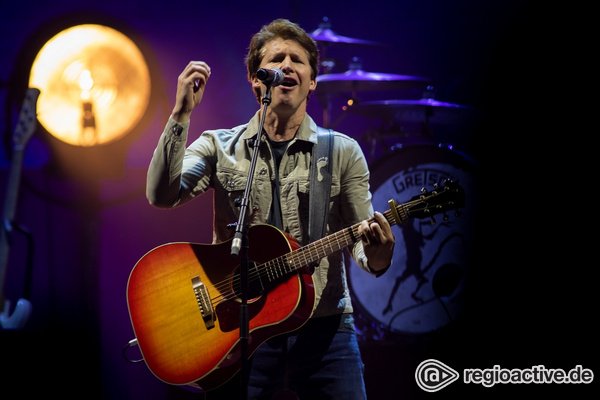 Mit Leidenschaft - Gefühlvoll: Fotos von James Blunt live in der SAP Arena in Mannheim 