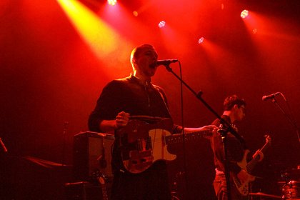 Langsam und düster - Fotos von Deathcrash als Opener von The Jesus and Mary Chain live in Heidelberg 