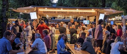 SAUERWEINs auf dem Weinfest Düsseldorf