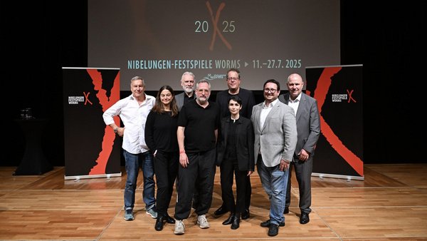 Nibelungen-Festspiele Worms 2025: Das Nibelungenlied wird unter der Regie von Mina Salehpour umgedeutet