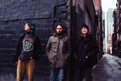 GLUE pre listening Konzert im Backyard Club