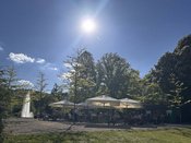Der Weinstand am Kurweiher ist am Sommernachtsfest geöffnet