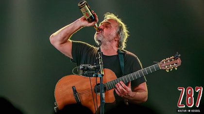 Götz Widmann – Liedermacher, Anarcho-Poet, Partytier
