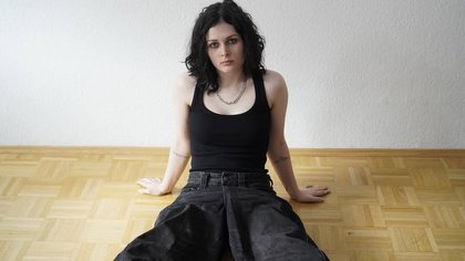RAVYN & MOLEKÜL